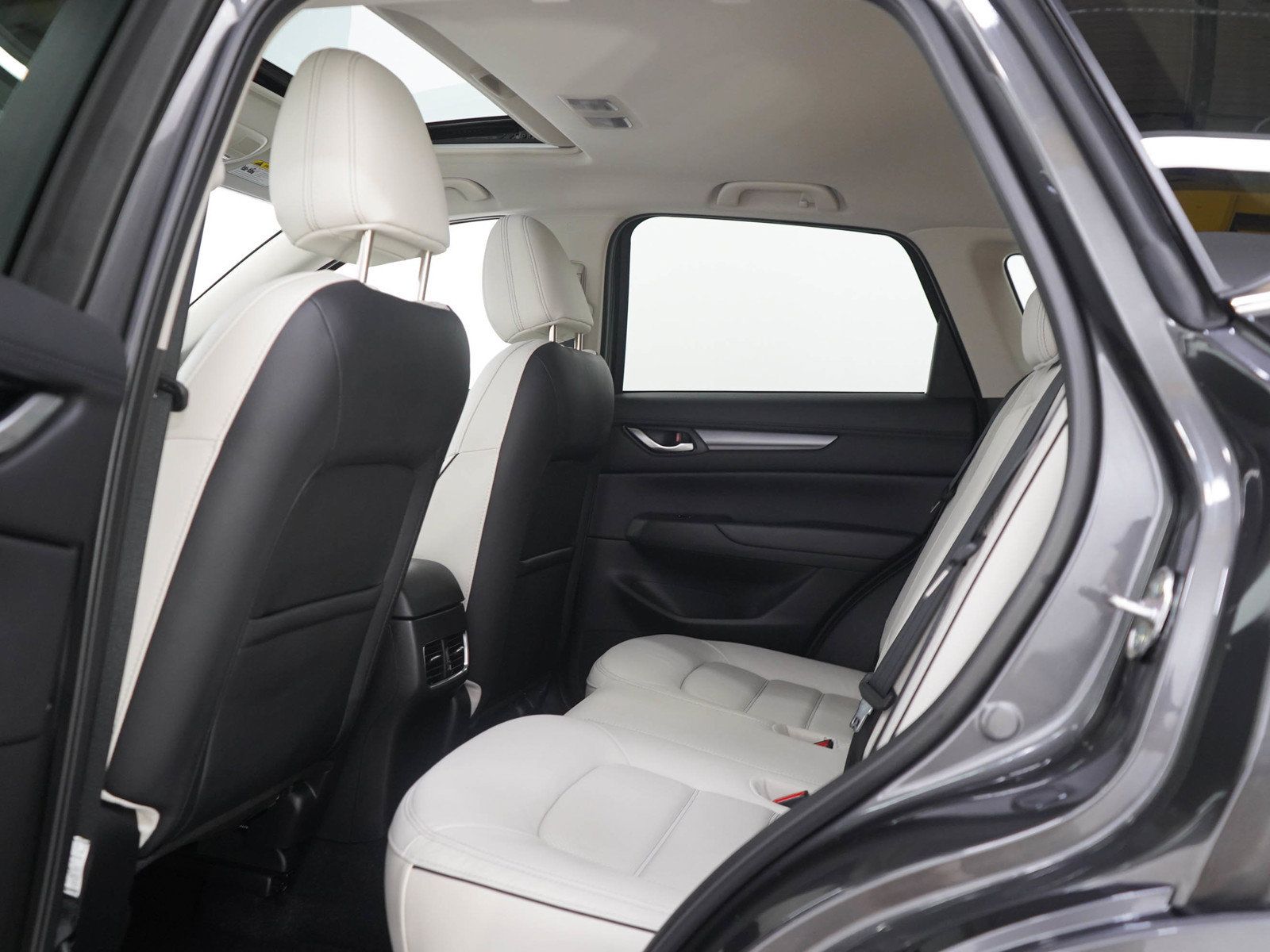 Used 2025 MAZDA CX-5 AWD 2.5 S w/ Preferred Package image 18