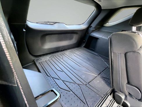 Used 2024 Chevrolet Equinox LT w/ LPO, Floor Liner Package FWD image 27