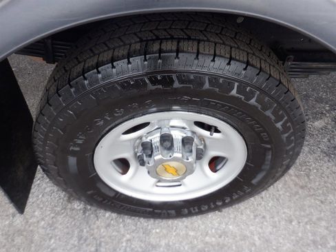 Used 2020 Chevrolet Express 3500 w/ Power Convenience Package image 10