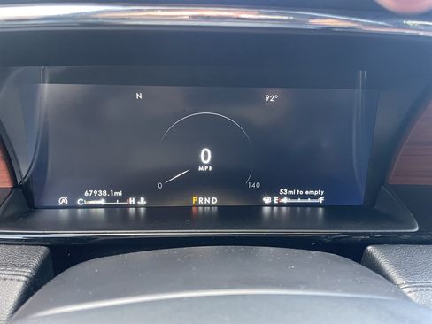 Used 2019 Lincoln Navigator L Select AWD/4WD image 26