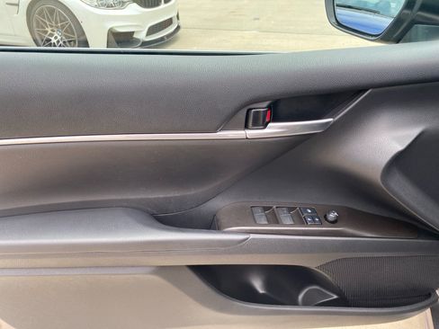 Used 2021 Toyota Camry SE w/ Convenience Package FWD image 36