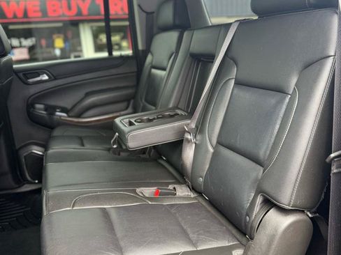 Used 2018 Chevrolet Suburban LT RWD image 14