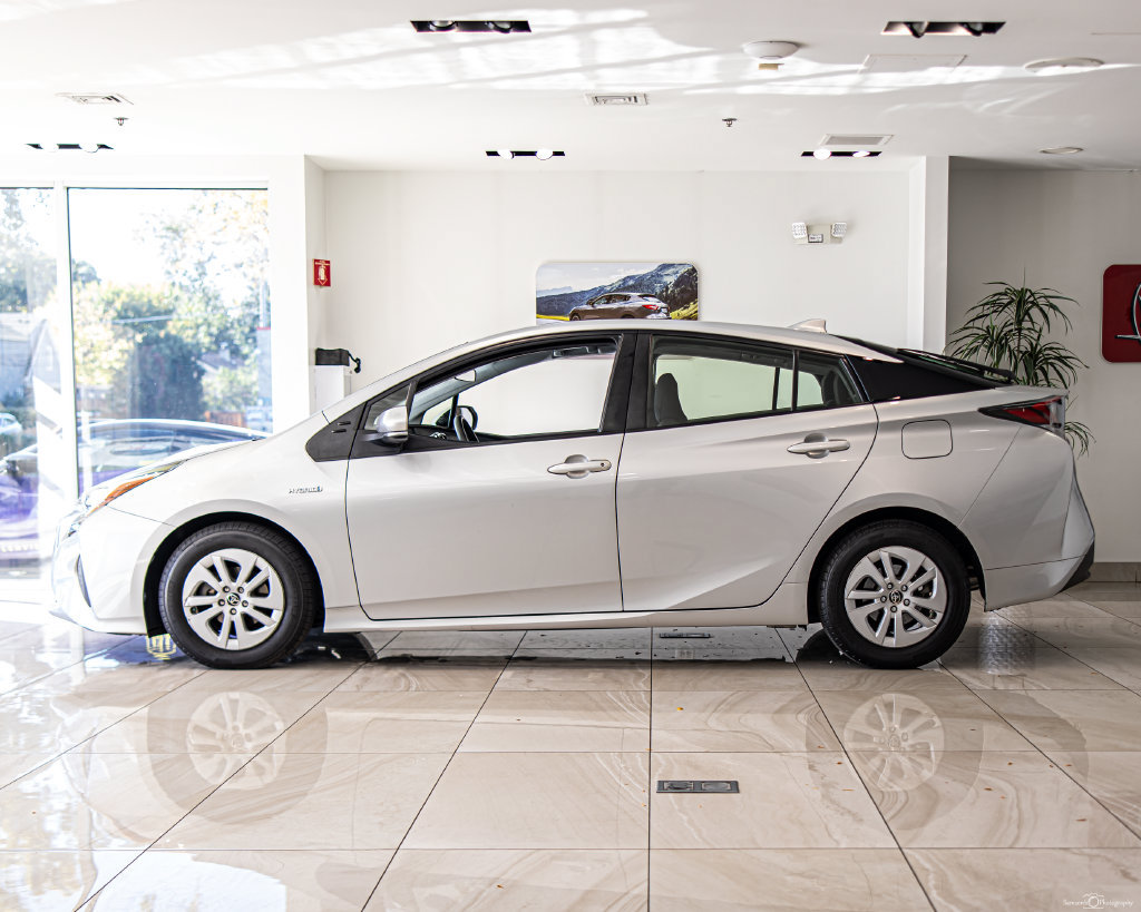 Used 2017 Toyota Prius Two FWD image 6