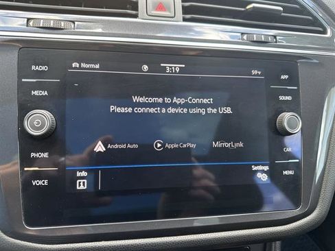 Certified 2022 Volkswagen Tiguan SE image 26