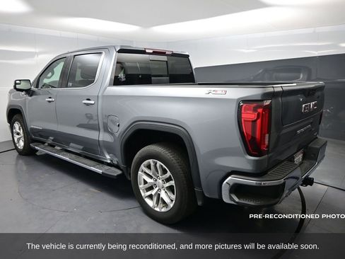 Used 2022 GMC Sierra 1500 SLT w/ SLT Premium Package image 3