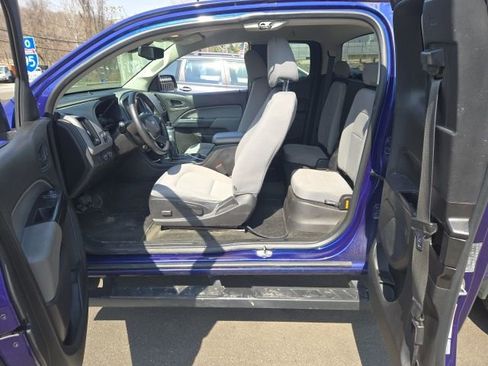 Used 2017 Chevrolet Colorado W/T w/ Custom Special Edition image 7