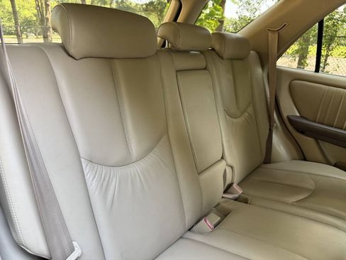 Used 2000 Lexus RX 300 4WD w/ Premium Pkg image 18