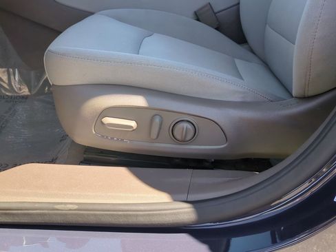 Used 2025 Chevrolet Malibu LT FWD image 21