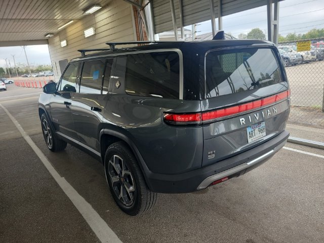 Used 2024 Rivian R1S Adventure Dual AWD/4WD image 23