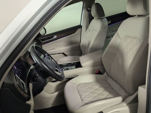 Used 2024 Volkswagen Atlas SEL Premium R-Line image 20