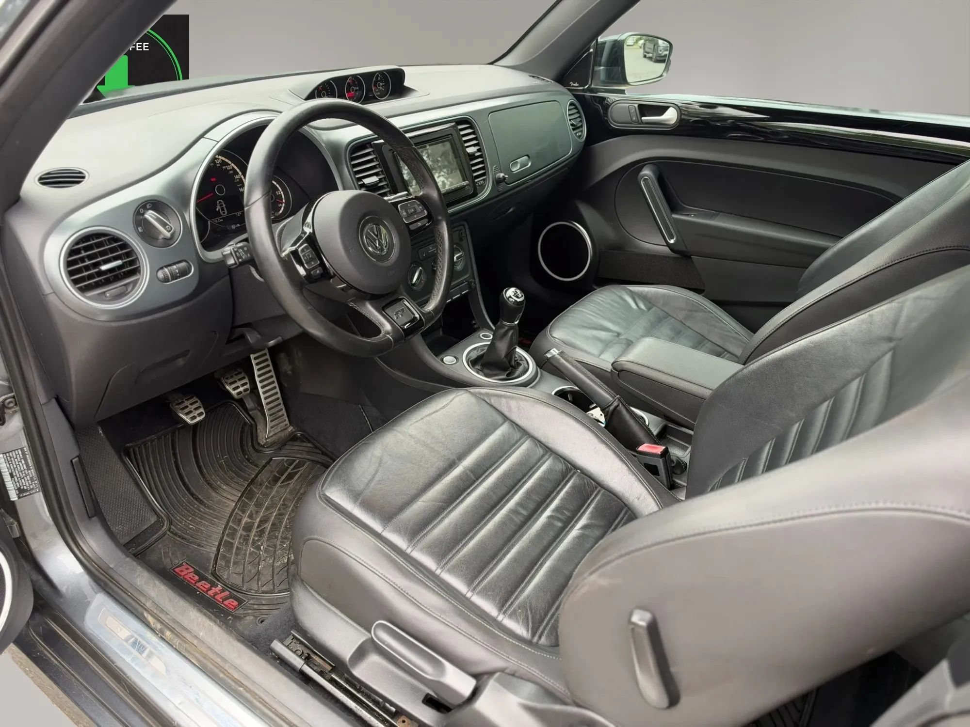 Used 2013 Volkswagen Beetle R-Line FWD image 11