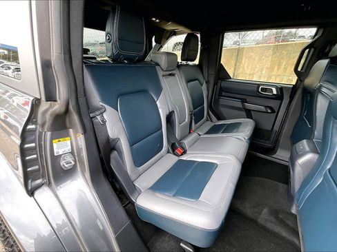Used 2024 Ford Bronco Outer Banks image 20
