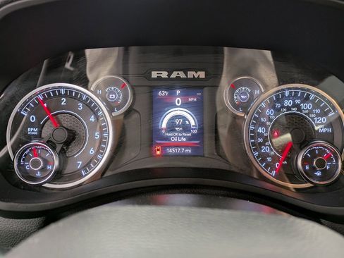 Used 2024 RAM 2500 Big Horn w/ Sport Appearance Package image 16