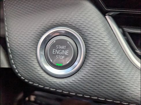 Used 2025 Chevrolet Equinox LT AWD/4WD image 6