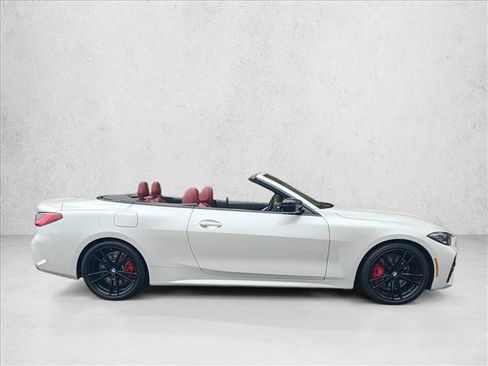 Used 2022 BMW M440i Convertible w/ Premium Package image 4