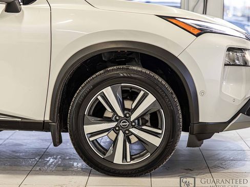 Used 2022 Nissan Rogue Platinum w/ Head-Up Display Package image 11