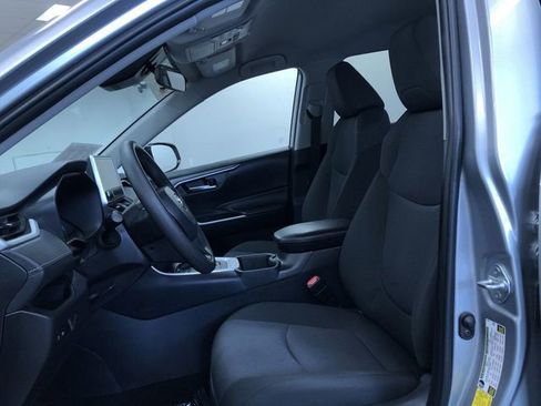 Certified 2025 Toyota RAV4 XLE image 18