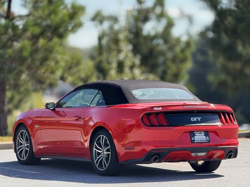 Used 2015 Ford Mustang GT Premium image 9