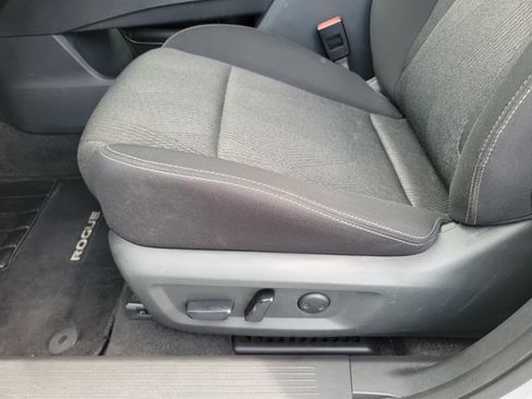 Used 2024 Nissan Rogue SV AWD/4WD image 15
