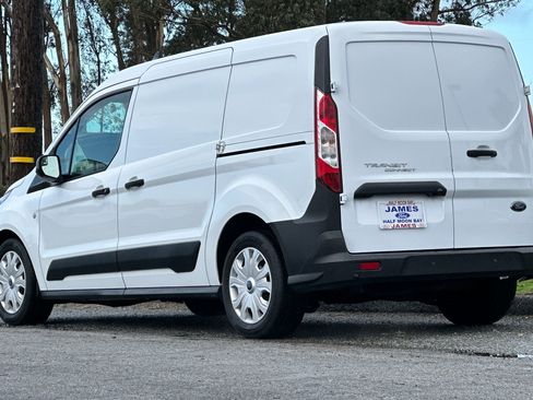 Used 2023 Ford Transit Connect XL image 3