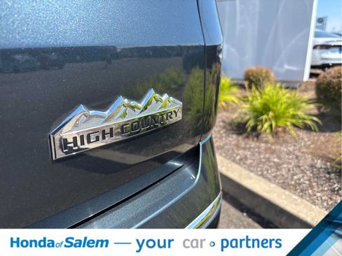 Used 2021 Chevrolet Traverse High Country AWD/4WD image 7