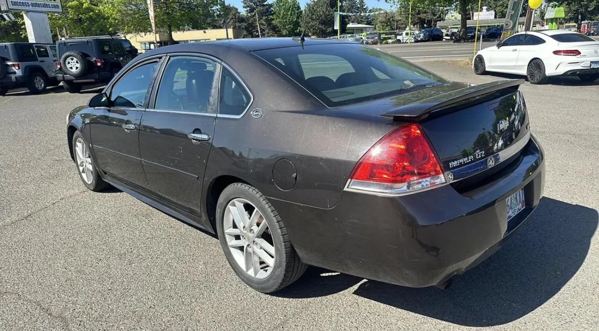 Used 2009 Chevrolet Impala LTZ FWD image 6