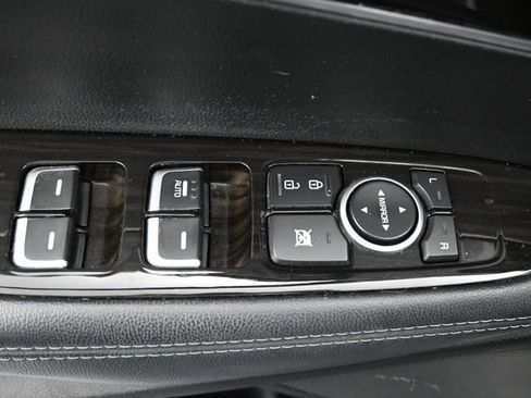 Used 2019 Kia Sorento L FWD image 14