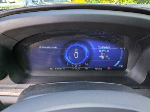 Used 2020 Ford Explorer Platinum w/ Premium Technology Package image 25