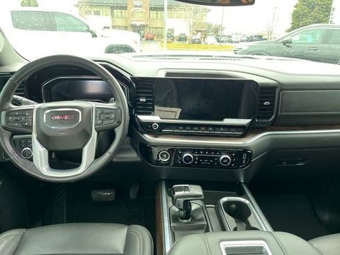 Certified 2022 GMC Sierra 1500 SLT w/ SLT Convenience Package image 12