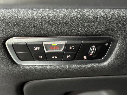 Used 2023 BMW X7 xDrive40i AWD/4WD image 19