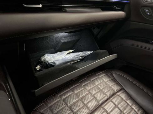 Used 2023 Cadillac Escalade Sport Platinum image 35