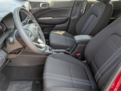 New 2025 Hyundai Venue SEL image 11