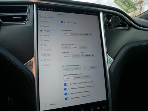 Used 2017 Tesla Model S 75D image 29