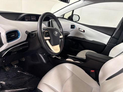 Used 2018 Toyota Prius Prime Premium w/ Carpet Mat Package FWD image 22