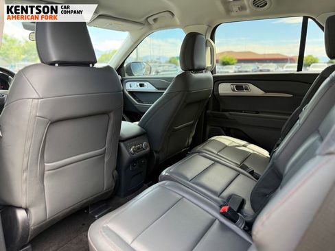 Used 2025 Ford Explorer Active w/ Active Comfort Package AWD/4WD image 26