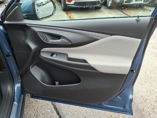 New 2026 Buick Envista Preferred FWD image 25