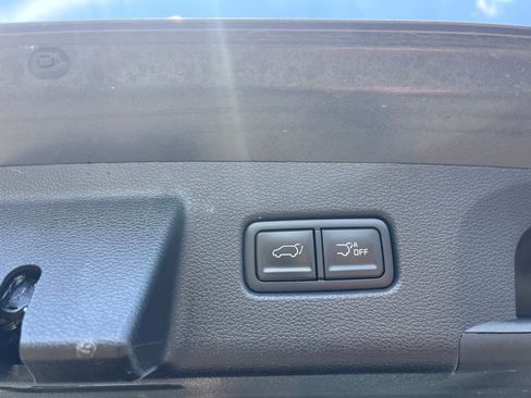 Used 2024 Kia Telluride EX w/ EX Captain's Chair Package AWD/4WD image 24