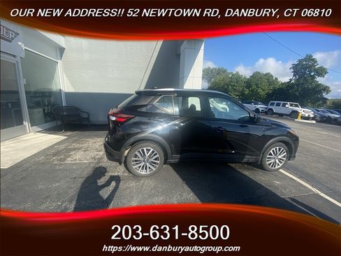 Used 2022 Nissan Kicks SV FWD image 9