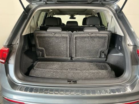 Used 2022 Volkswagen Tiguan SE image 29
