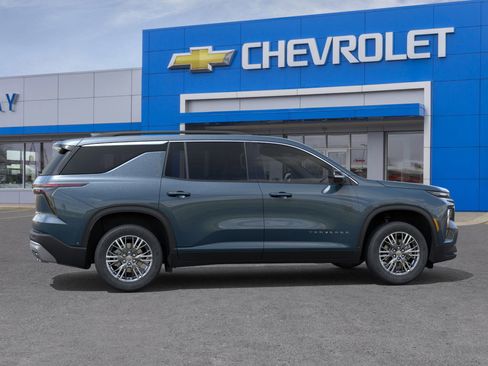 New 2026 Chevrolet Traverse LT w/ LPO, Floor Liner Package image 5