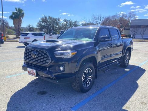 Used 2023 Toyota Tacoma image 1