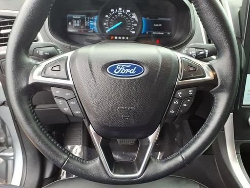 Used 2024 Ford Edge SEL image 15