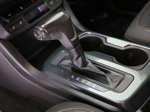 Used 2016 GMC Canyon SLE image 6