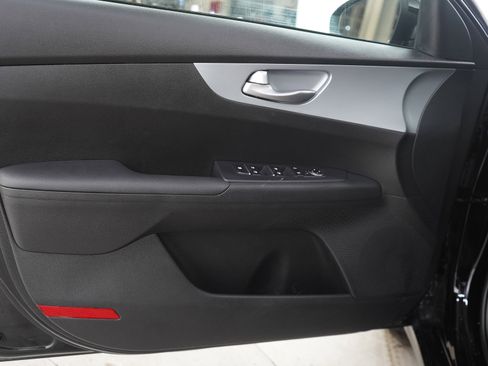Used 2023 Kia Forte LX FWD image 17