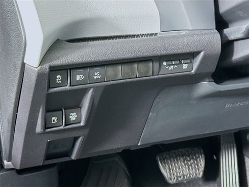 New 2026 Toyota Sienna XLE image 10