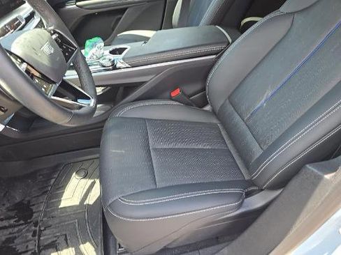 Used 2024 Cadillac Lyriq Luxury AWD/4WD image 8