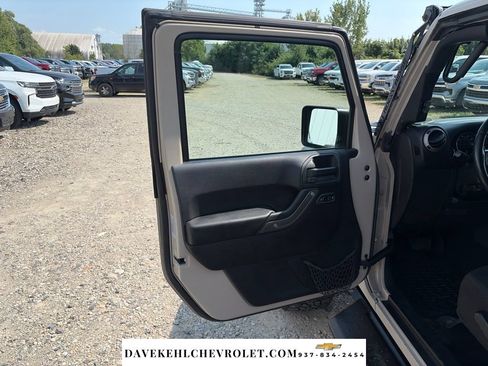 Used 2016 Jeep Wrangler Unlimited Sport w/ Quick Order Package 24S AWD/4WD image 18