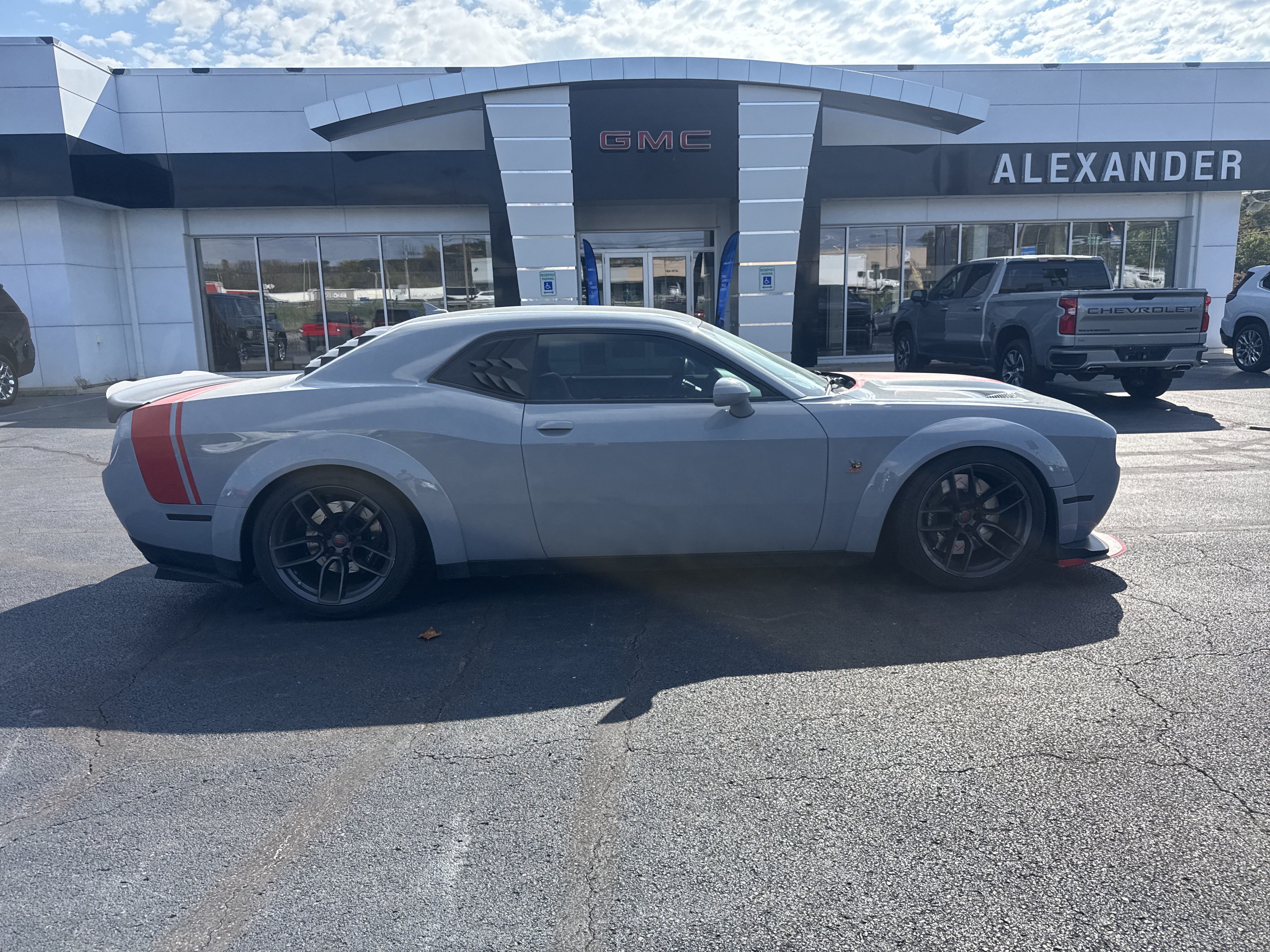 Used 2021 Dodge Challenger R/T Scat Pack RWD image 2