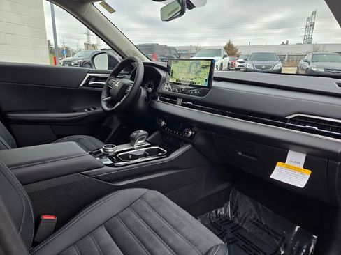 New 2026 Mitsubishi Outlander SE image 4