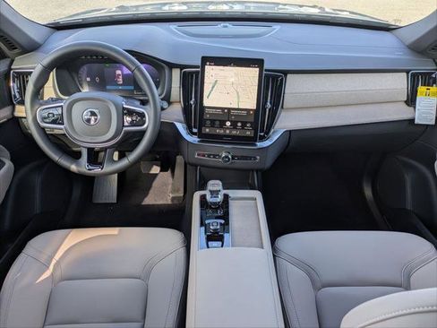 New 2026 Volvo XC90 T8 Plus w/ Protection Package Premier AWD/4WD image 11